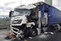 Schwerer LKW VU PKlemm A 4 Rich Olpe auf der Rodenkirchener Bruecke P072